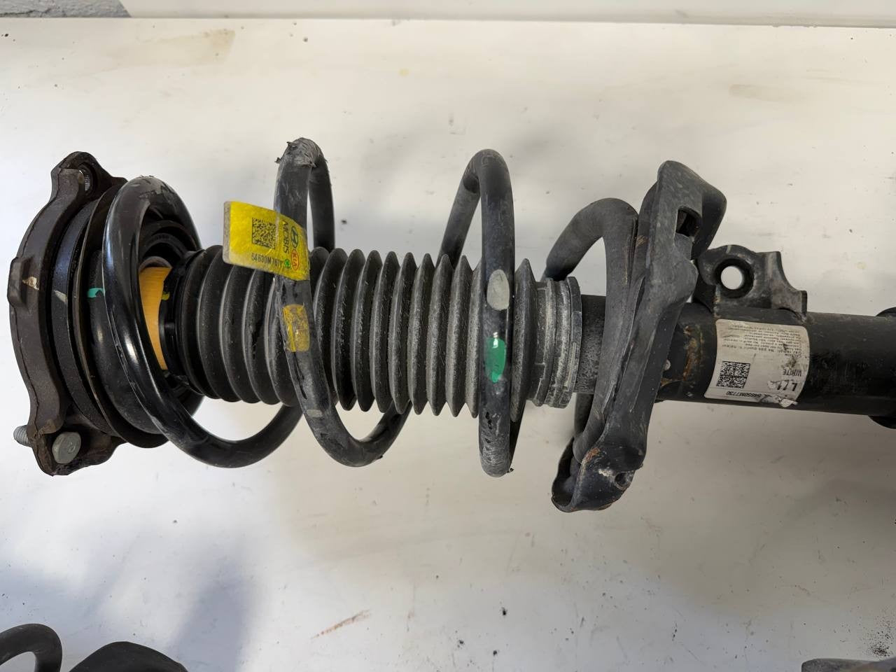 2023 Kia Forte LH RH Front Struts Shock Absorbers 54651M7730 Brake Disks Used