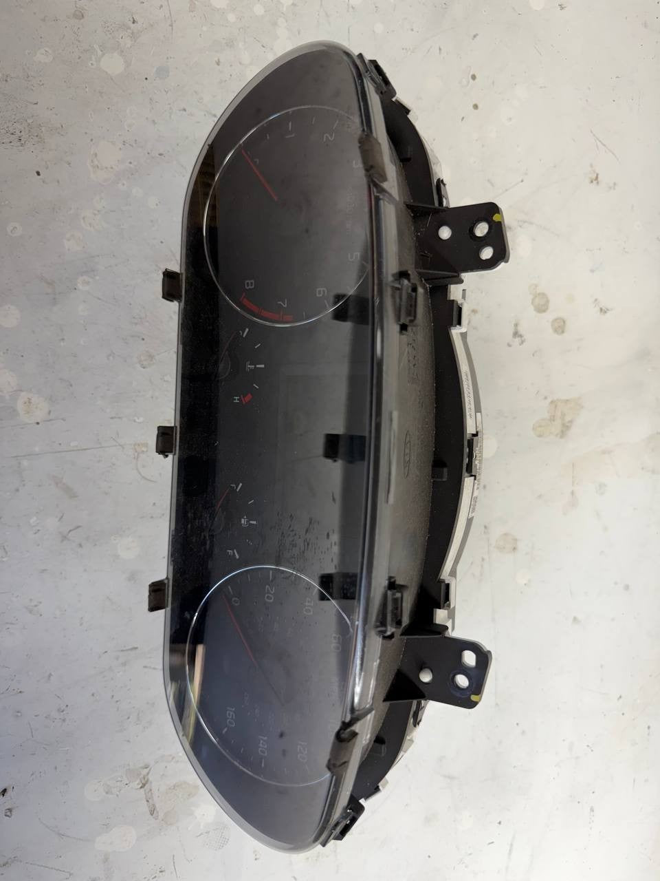 2016 Kia Cadenza Instrument Cluster Speedometer 94001-F6050 OEM