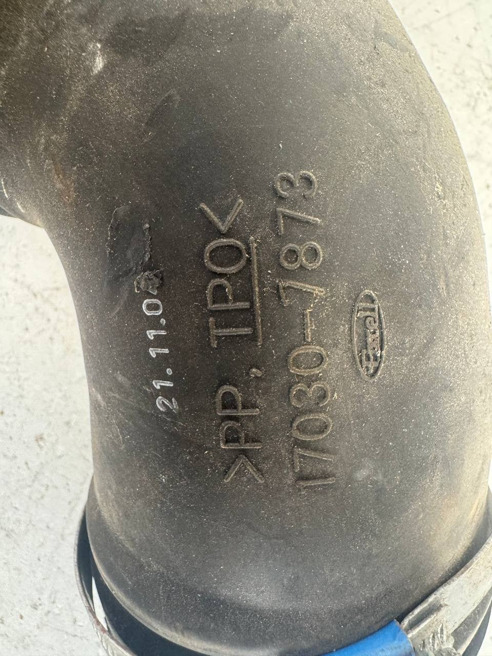 Hino 195 Air Intake Hose with Mass Air Flow Sensor 170307873 OEM Used