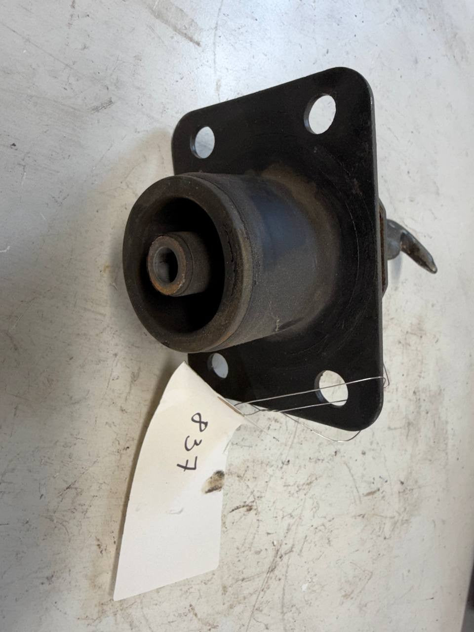 Hino Truck Cab Mount Rubber Bushing with Hook Bracket OEM Used