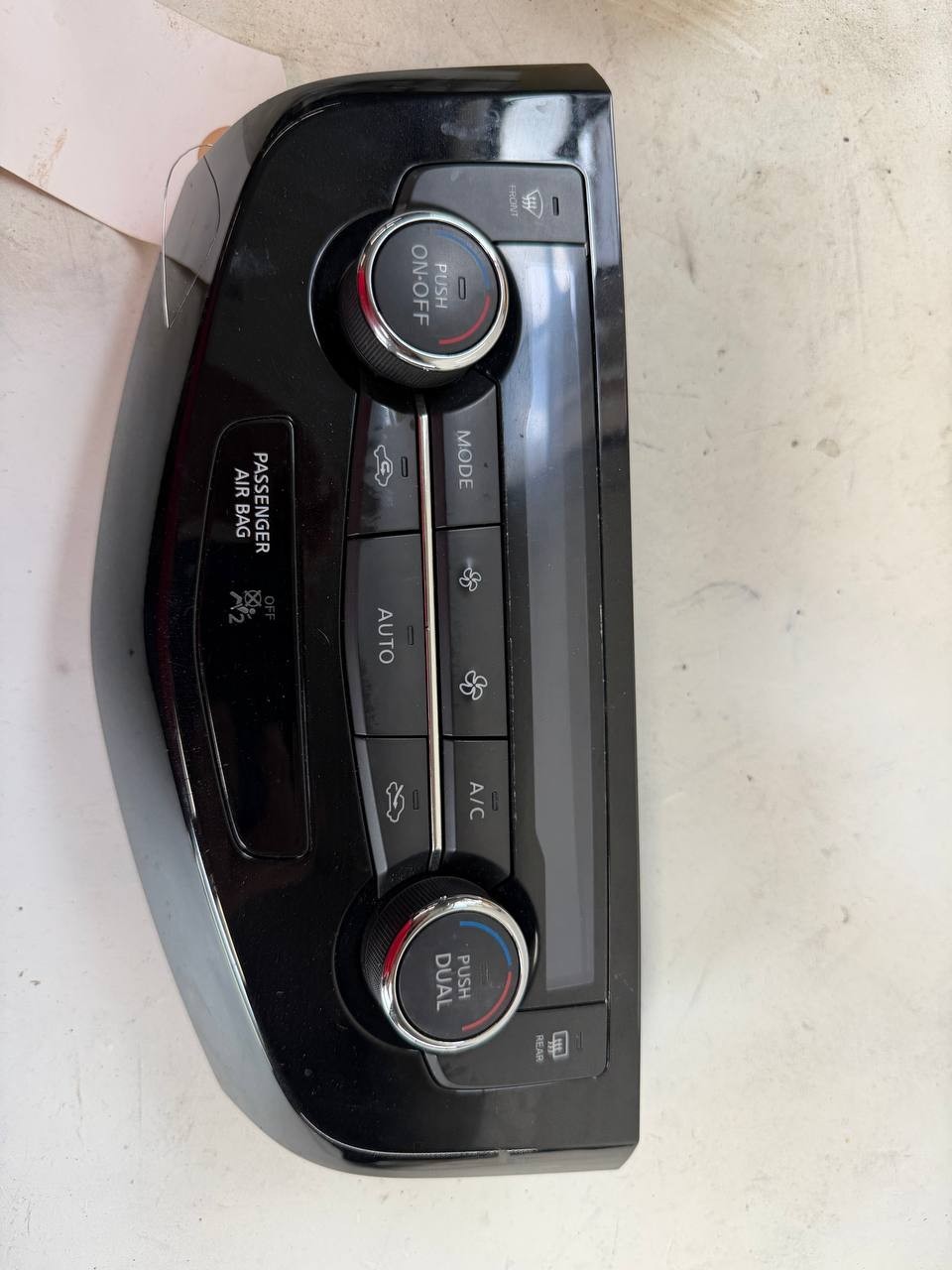 2019 Nissan Rogu Climate Control A/C Heater Temperature Control Panel 275007FE0A