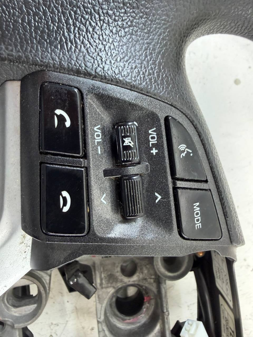 2020 Hyundai Tucson Steering Wheel Assembly OEM Used