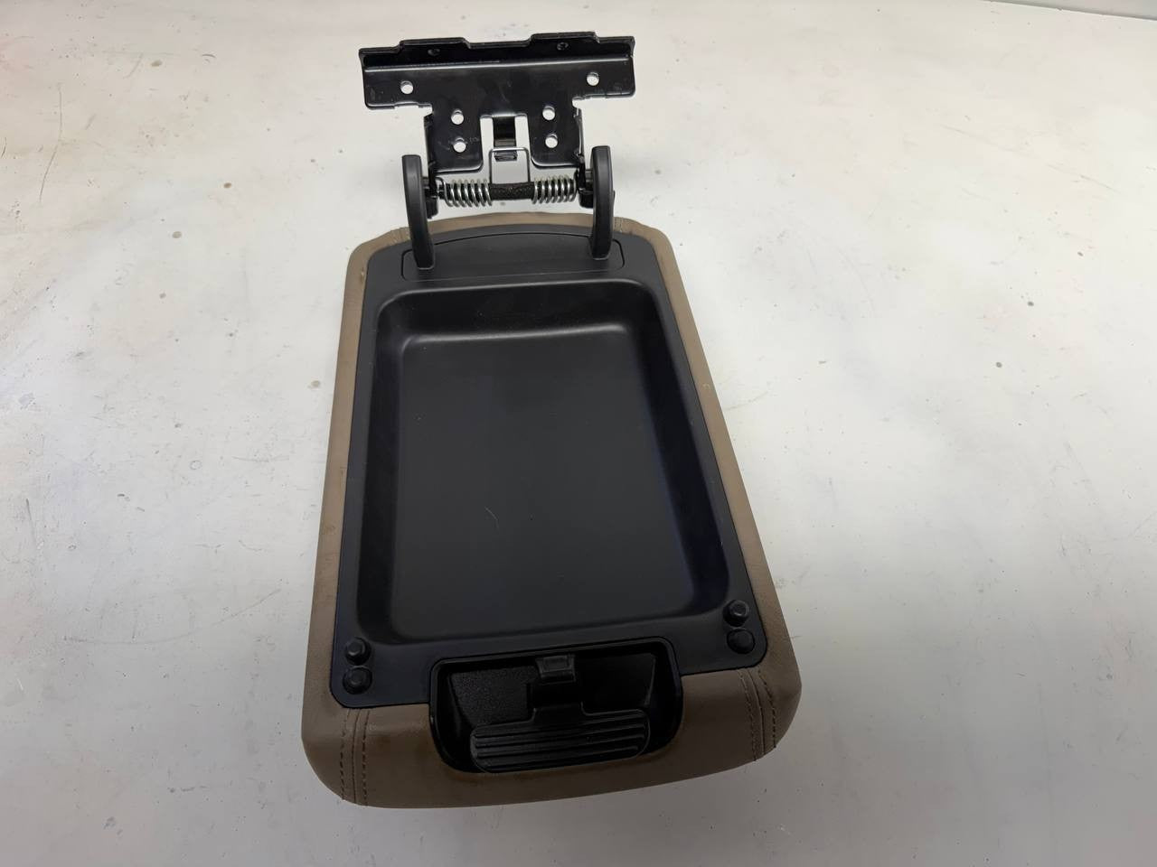 Kia / Hyundai Center Console Armrest Lid 561863239AQWQB OEM Used