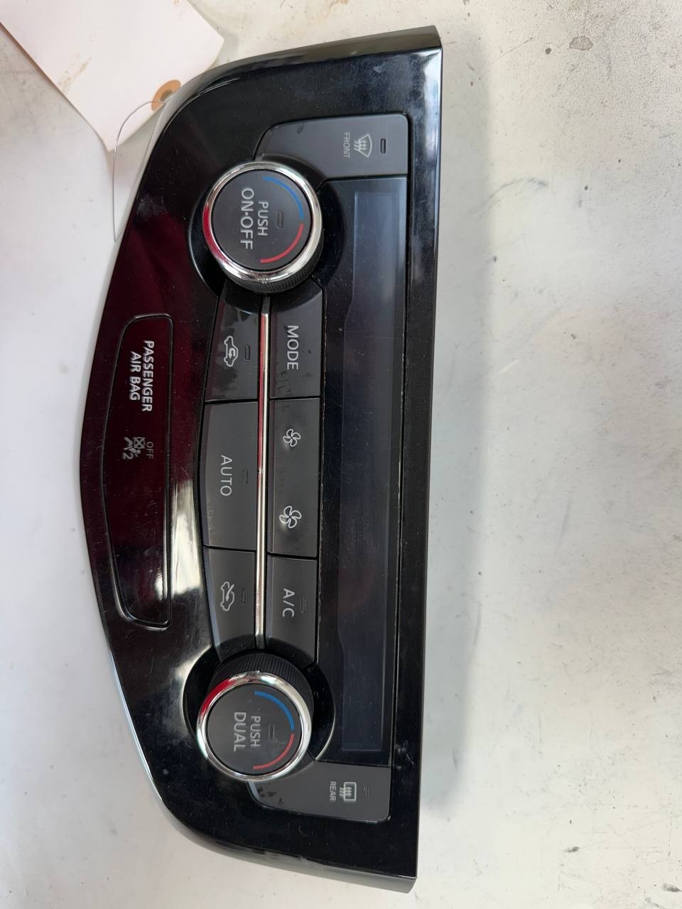 2019 Nissan Rogu Climate Control A/C Heater Temperature Control Panel 275007FE0A