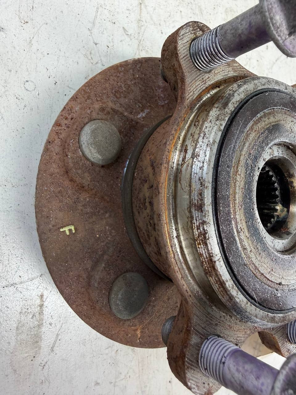 2019 Toyota Camry Front Wheel Hub Assembly OEM Used