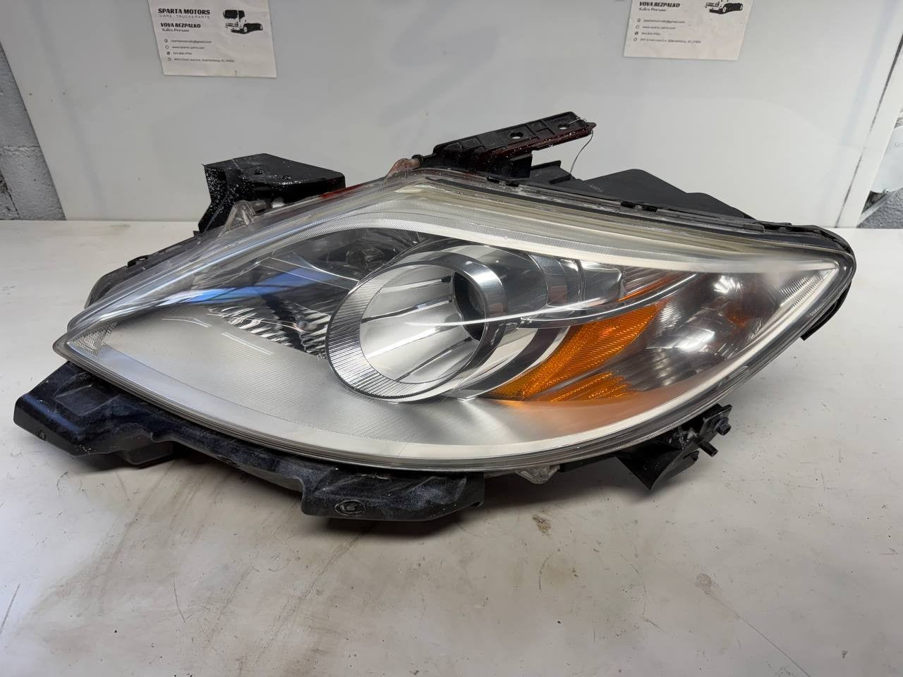 Mazda CX-9 2012 Left Side Headlight Headlamp LH OEM Used
