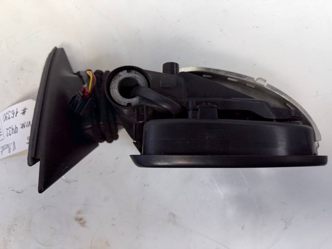 Volkswagen Passat 2016 Right Side Door Mirror RH Power Heated OEM Used