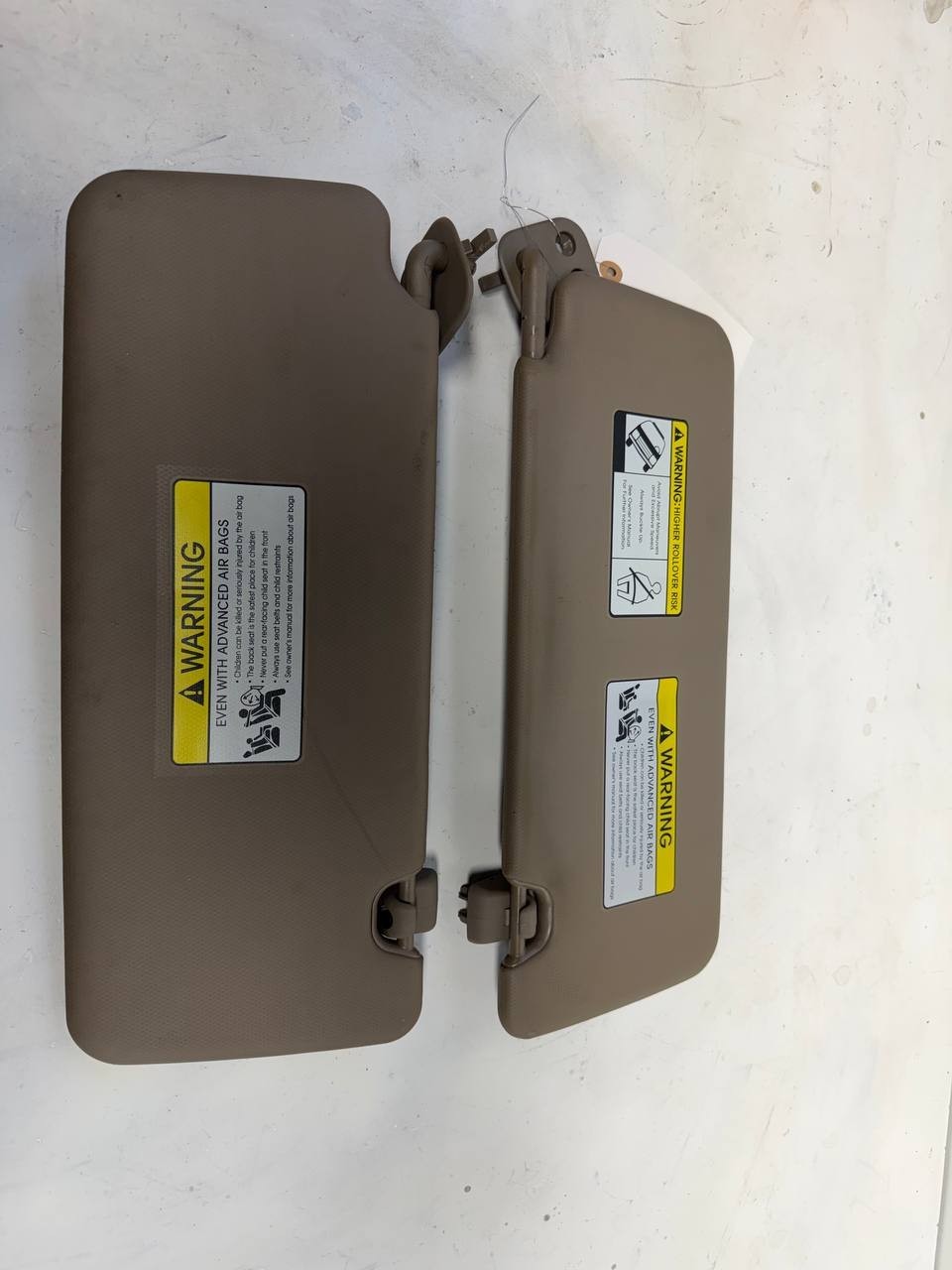 Hyundai Tucson 2020 Sun Visor Set LH RH Pair OEM Used