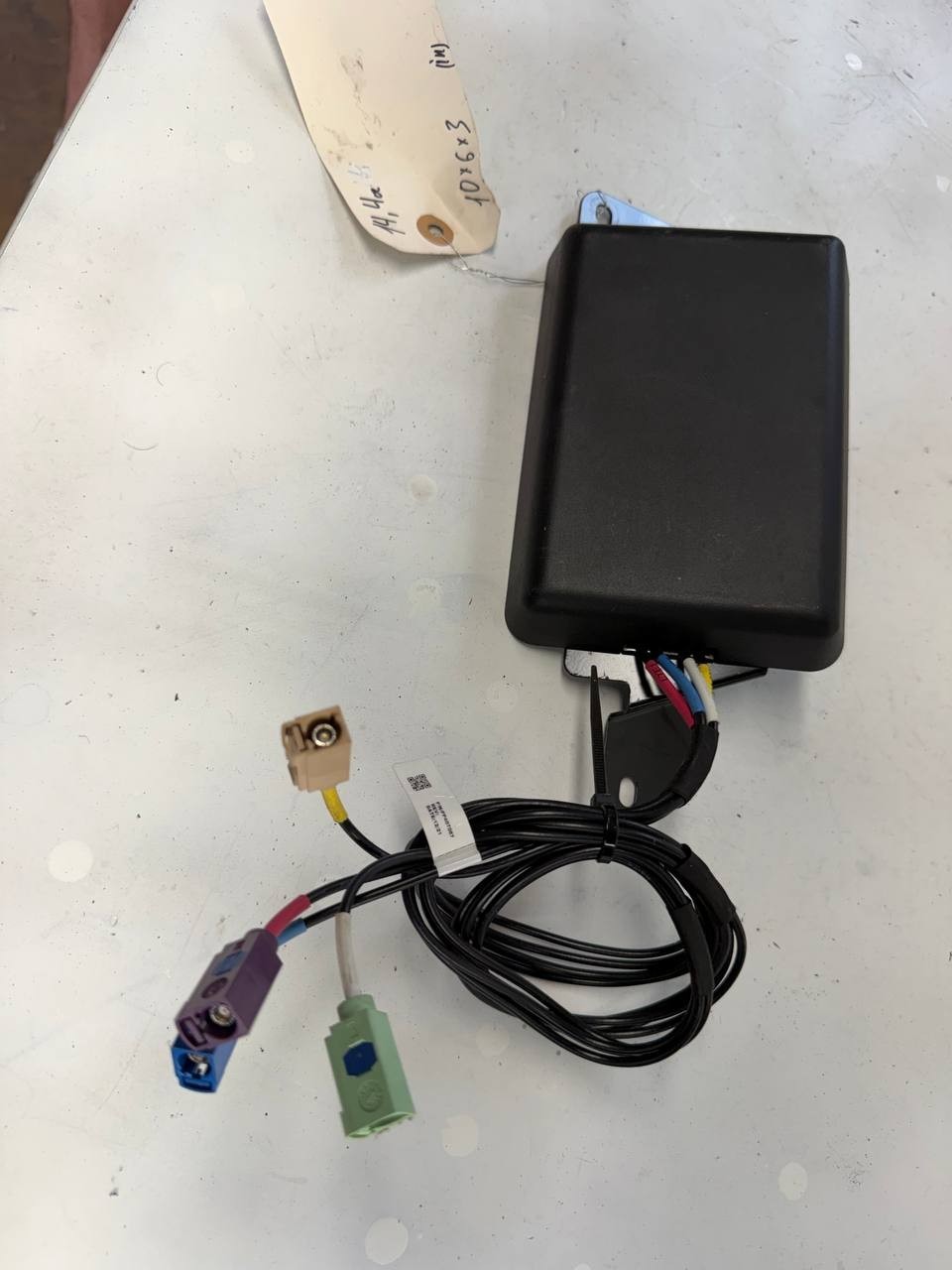 2022 Hino L6 4-in-1 Low Profile Telematics Antenna GPS LTE PP407087 OEM Used