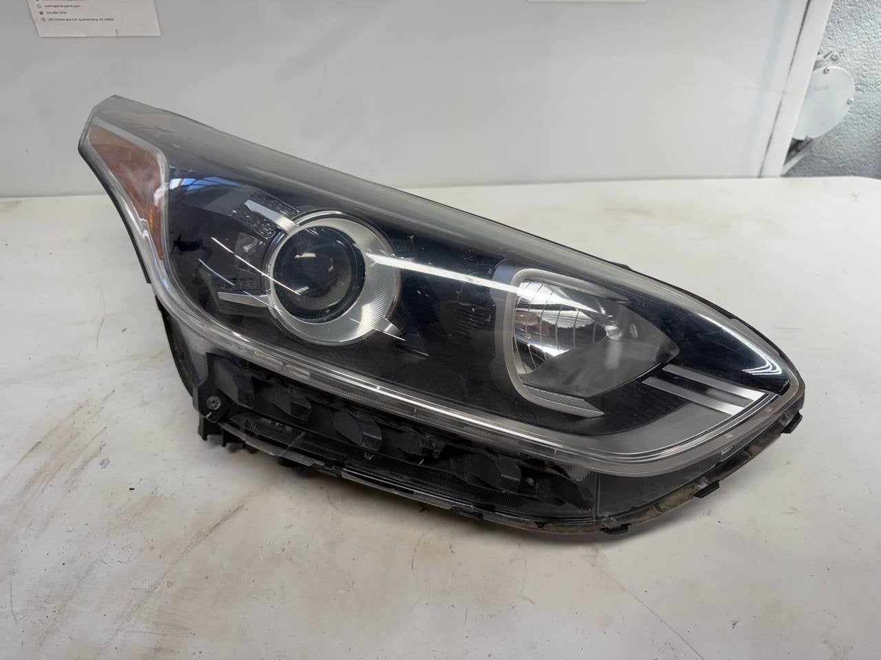 Kia Forte 2019-2021 Right Side Headlight Headlamp RH OEM Halogen/LED Used