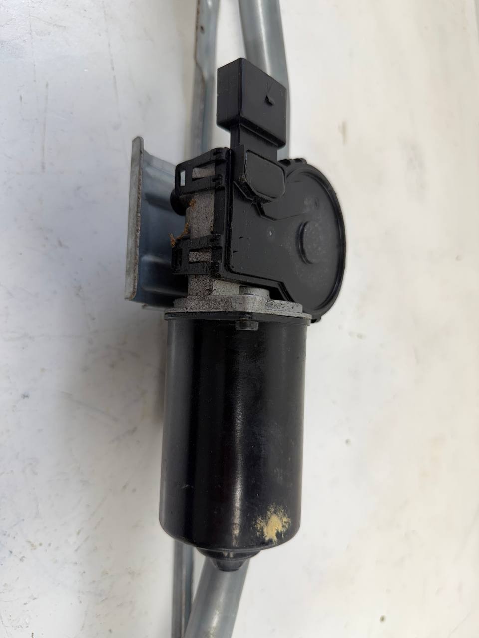 2016 Kia Sedona Windshield Wiper Linkage OEM Used