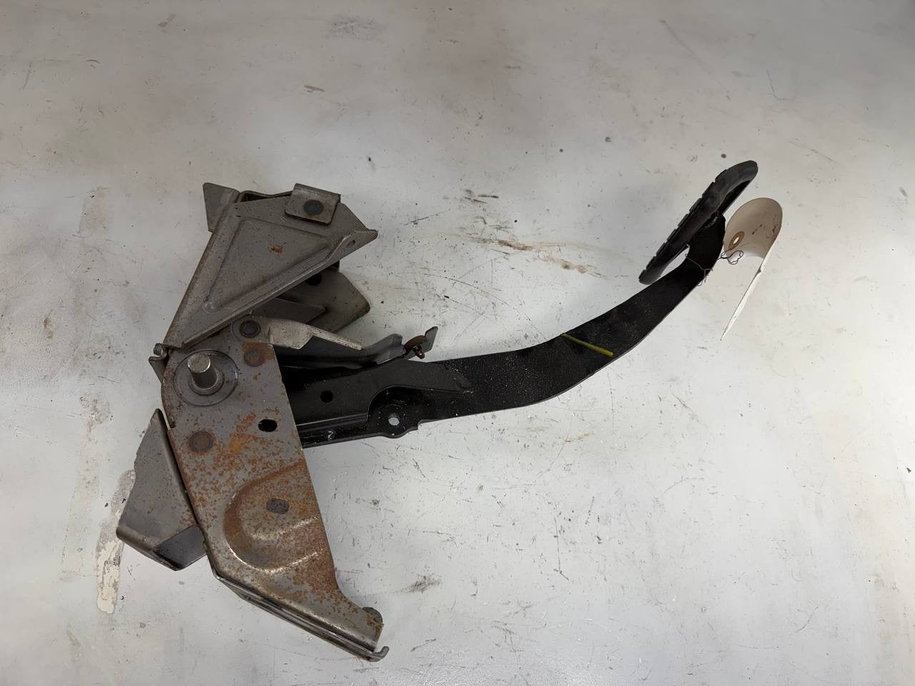 2014 Mazda cx9 Brake Pedal Assembly OEM Used