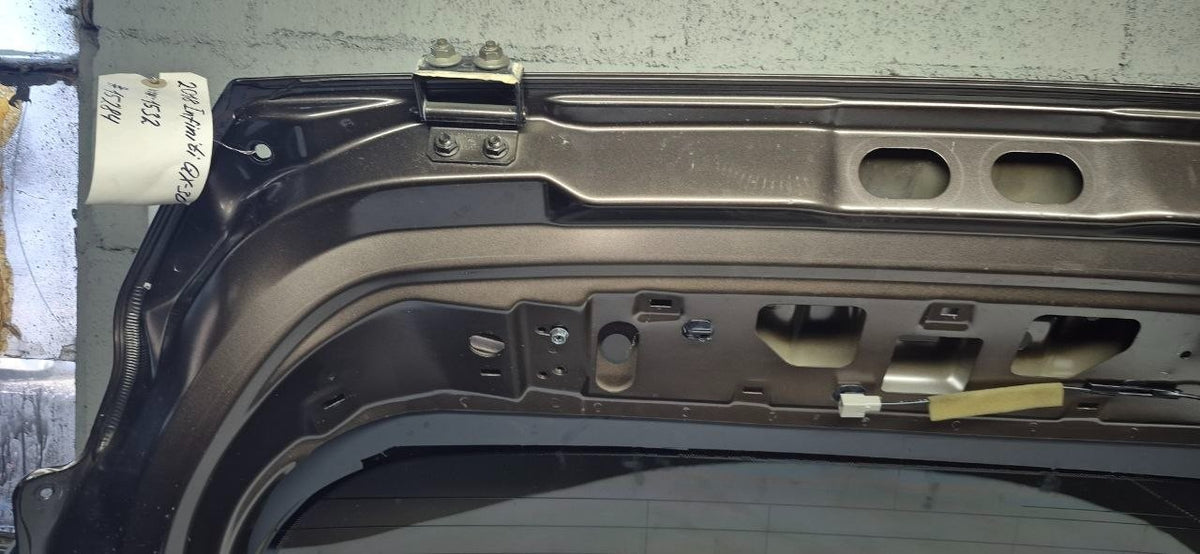 2017-2018 INFINITI QX30 LIFTGATE TAILGATE BACK DOOR GRAY METALLIC OEM