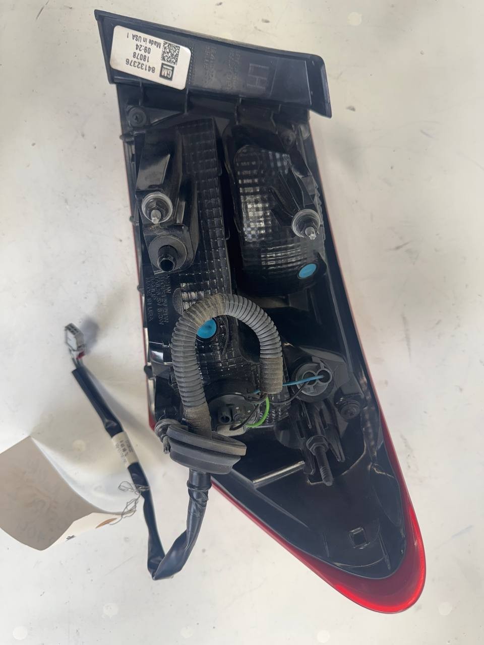 2018 Chevrolet Malibu Rear Left Tail Light Lamp 84132376 OEM Used