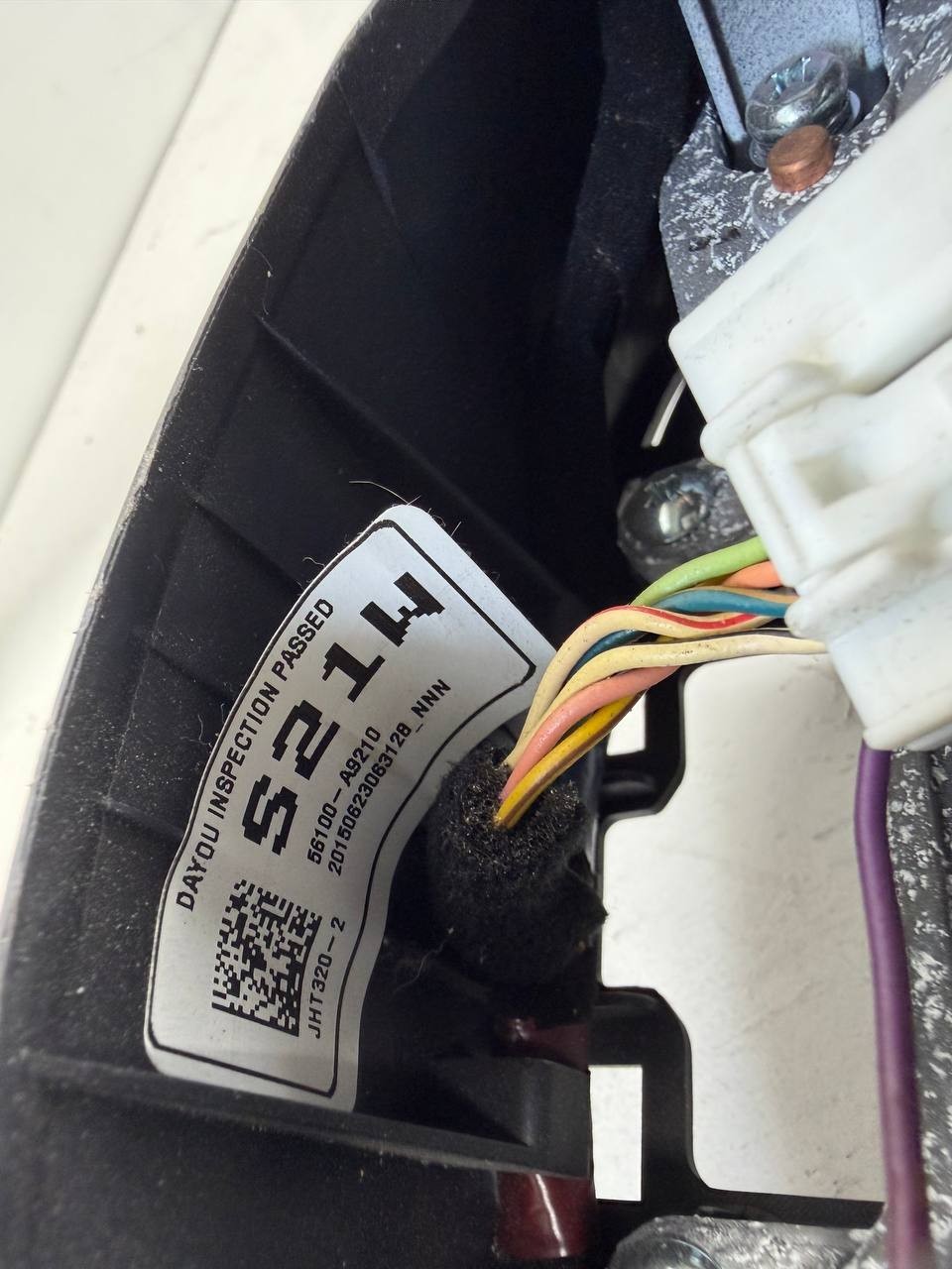 2015 Kia Sedona Steering Wheel Assembly 56100A9210WK OEM Used