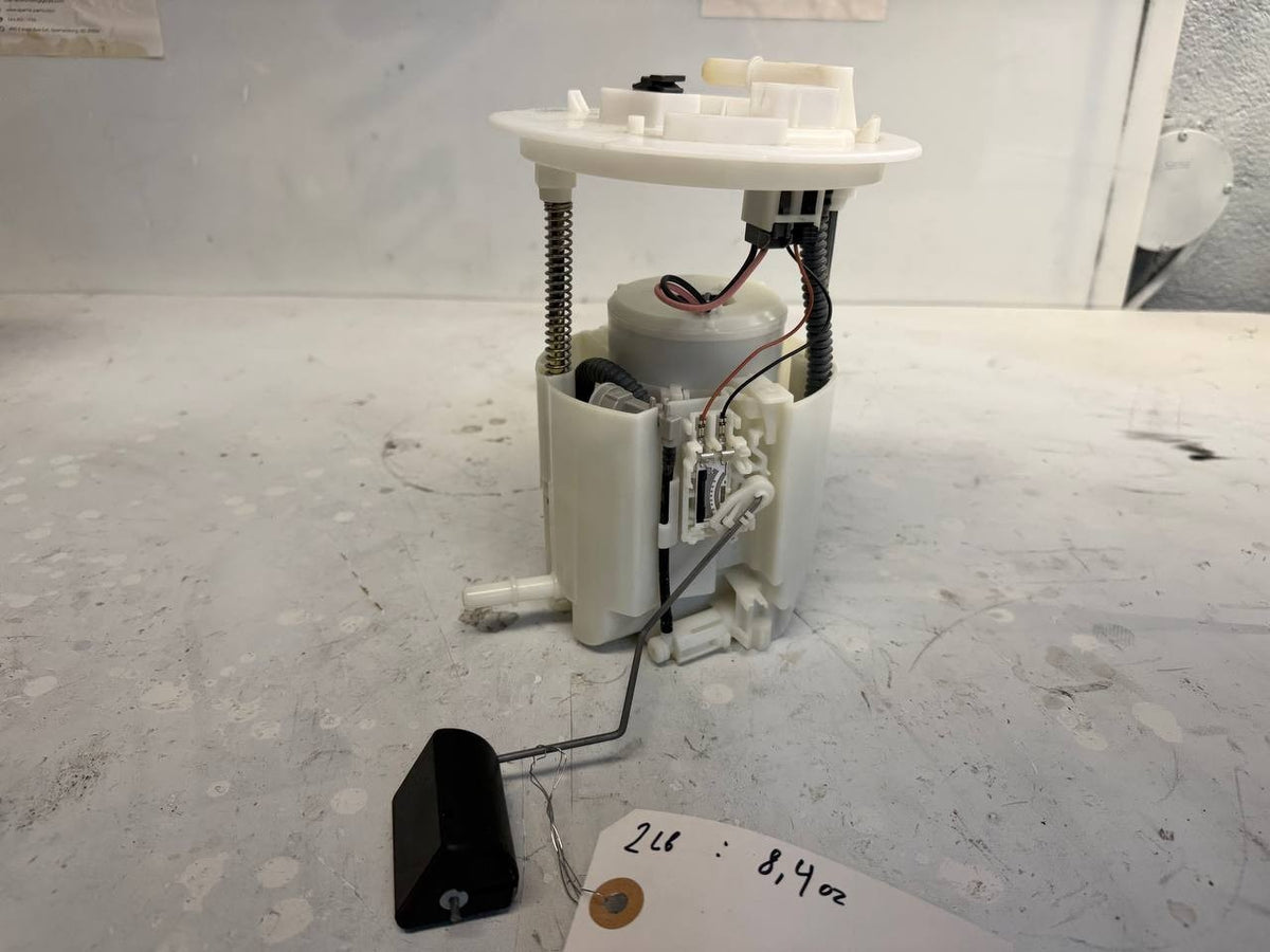 2012 Mazda CX-9 Fuel Pump 101962-6130 OEM