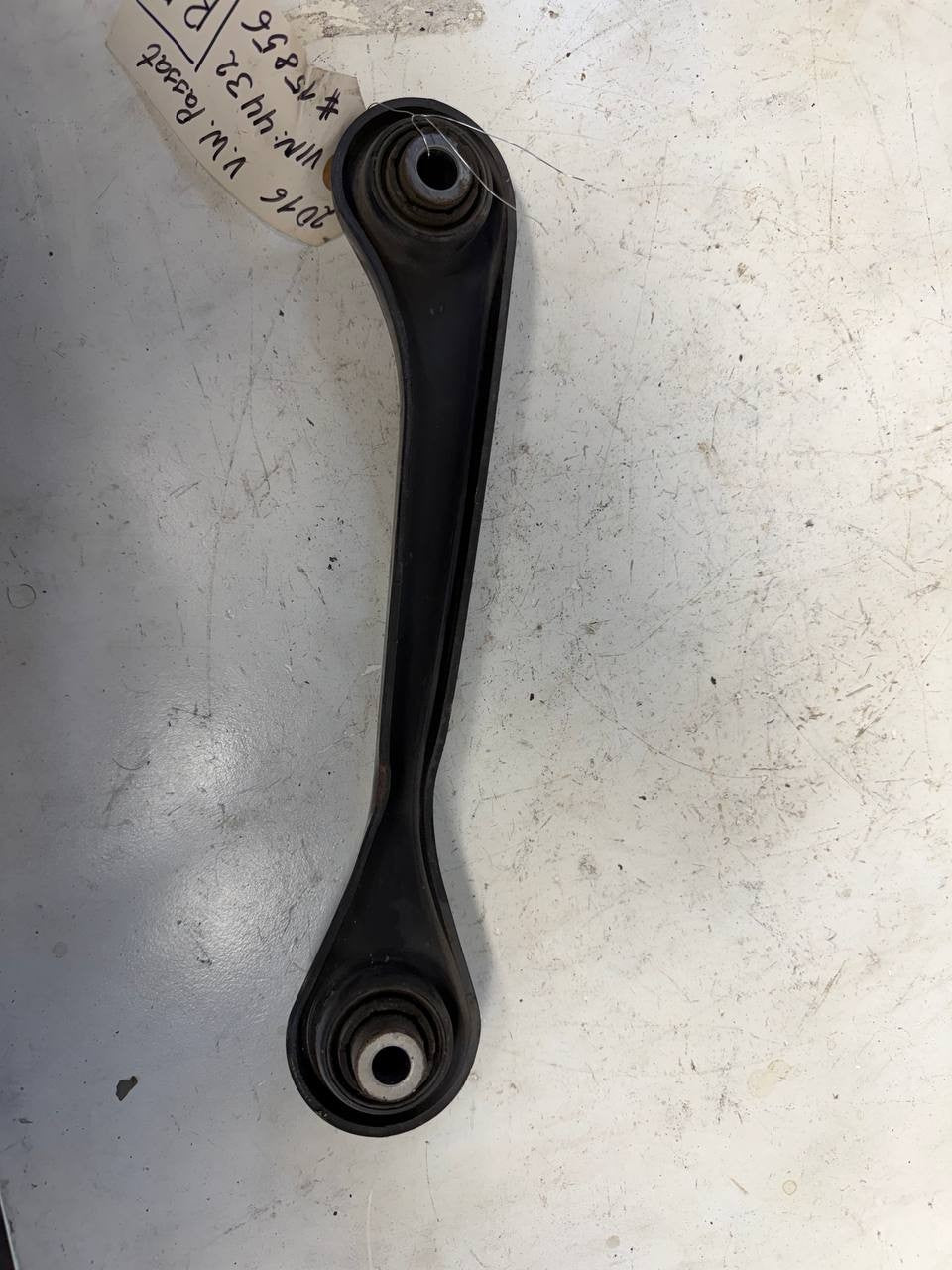 2016 Volkswagen Passat Rear Right Control Arm OEM Used