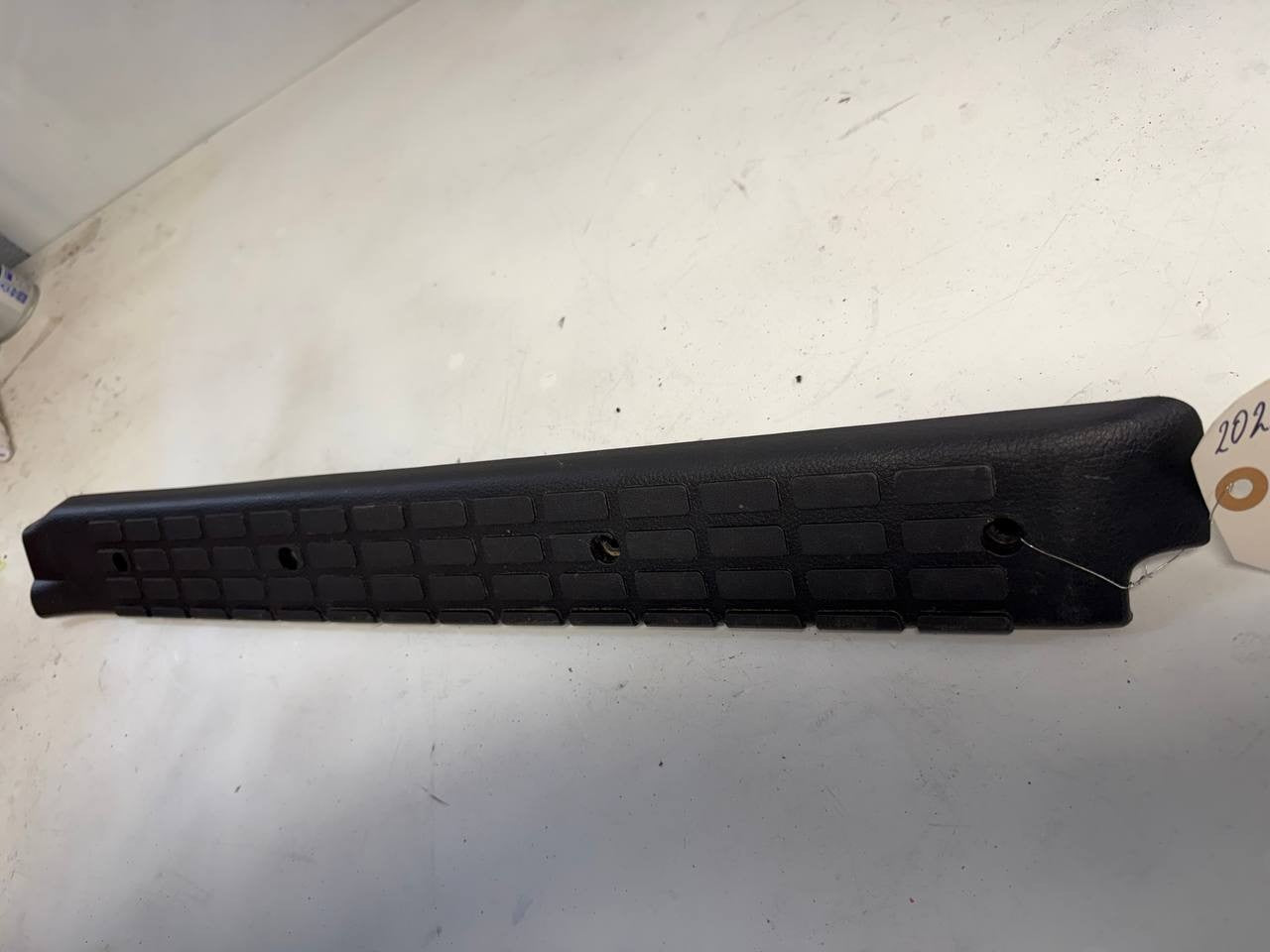 2022 Hino L6 Right Door Sill Scuff Plate Trim 67913E0030 OEM Used