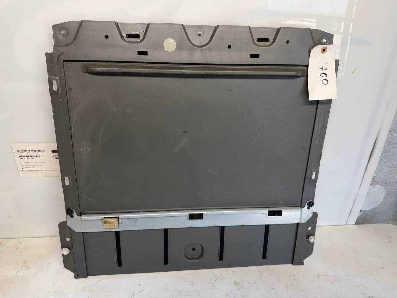 Volvo VNL Rear Sleeper Bunk Sun Shade 2023 OEM 84739712
