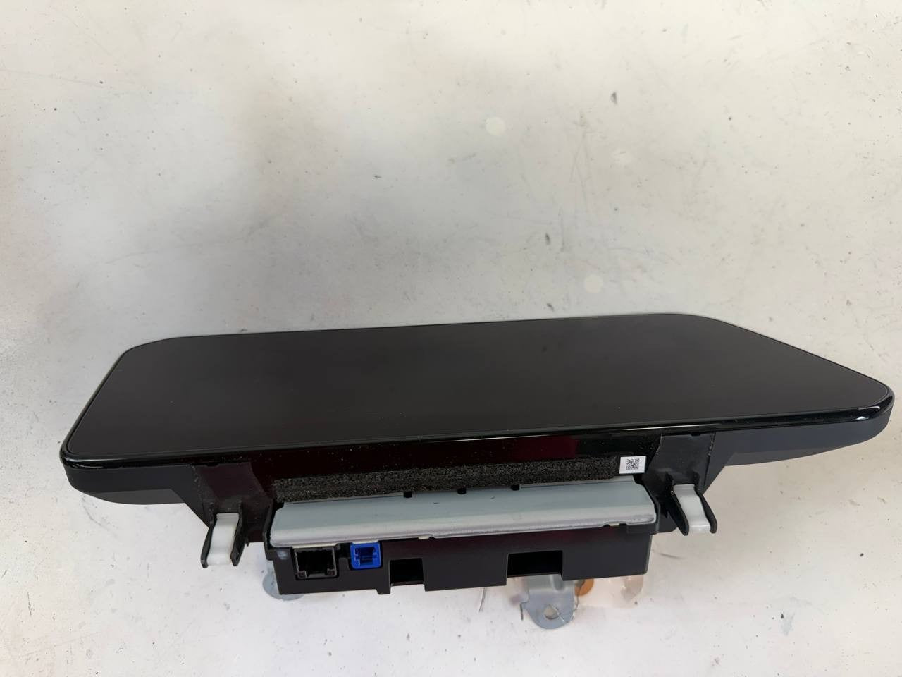 2020 - 25 Mazda cx-30 Navigation Touchscreen Radio Display DFR5-611J0-A OEM Used