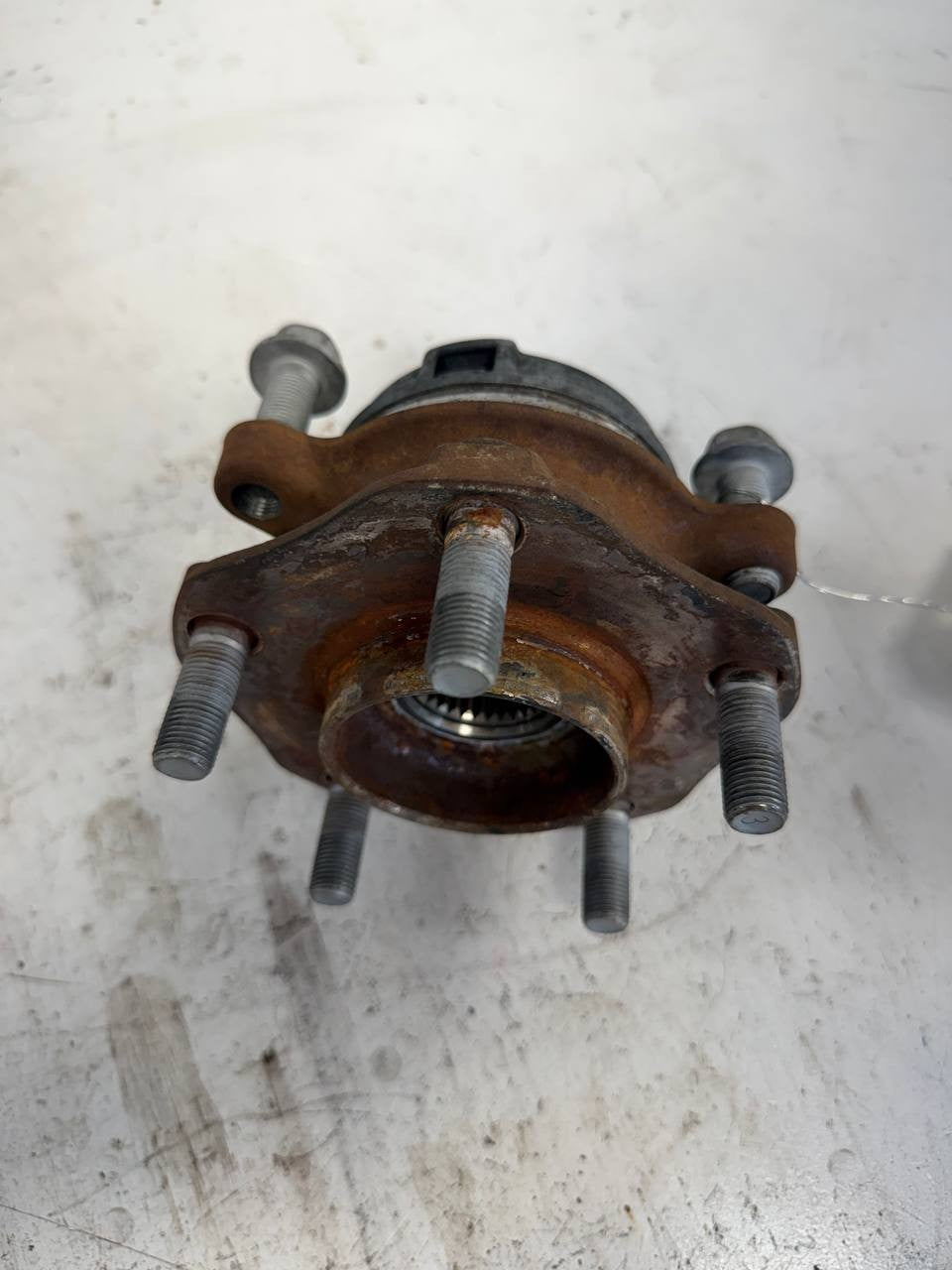 2017 Nissan Murano Front Left Wheel Hub Bearing Assembly OEM Used