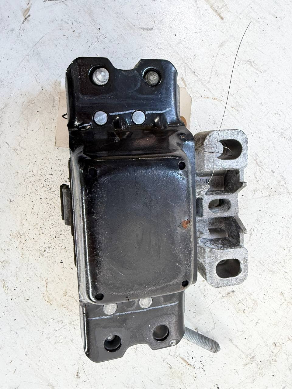 Volkswagen Passat 2020 Engine Motor Mount 1K0-198-555 OEM Used