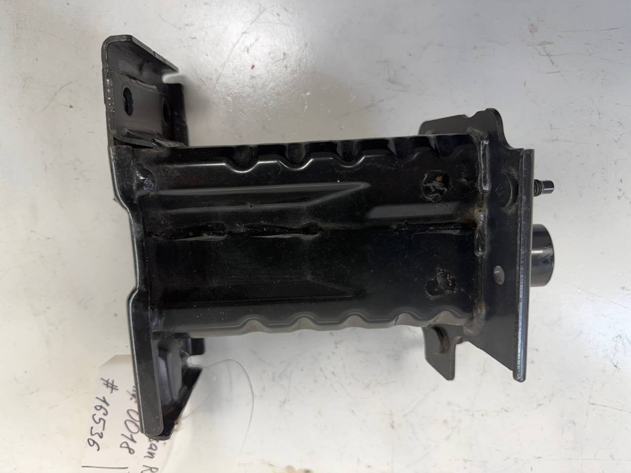 2019 Nissan Rogue Front Bumper Support Bracket LH 622114BA0A OEM Used