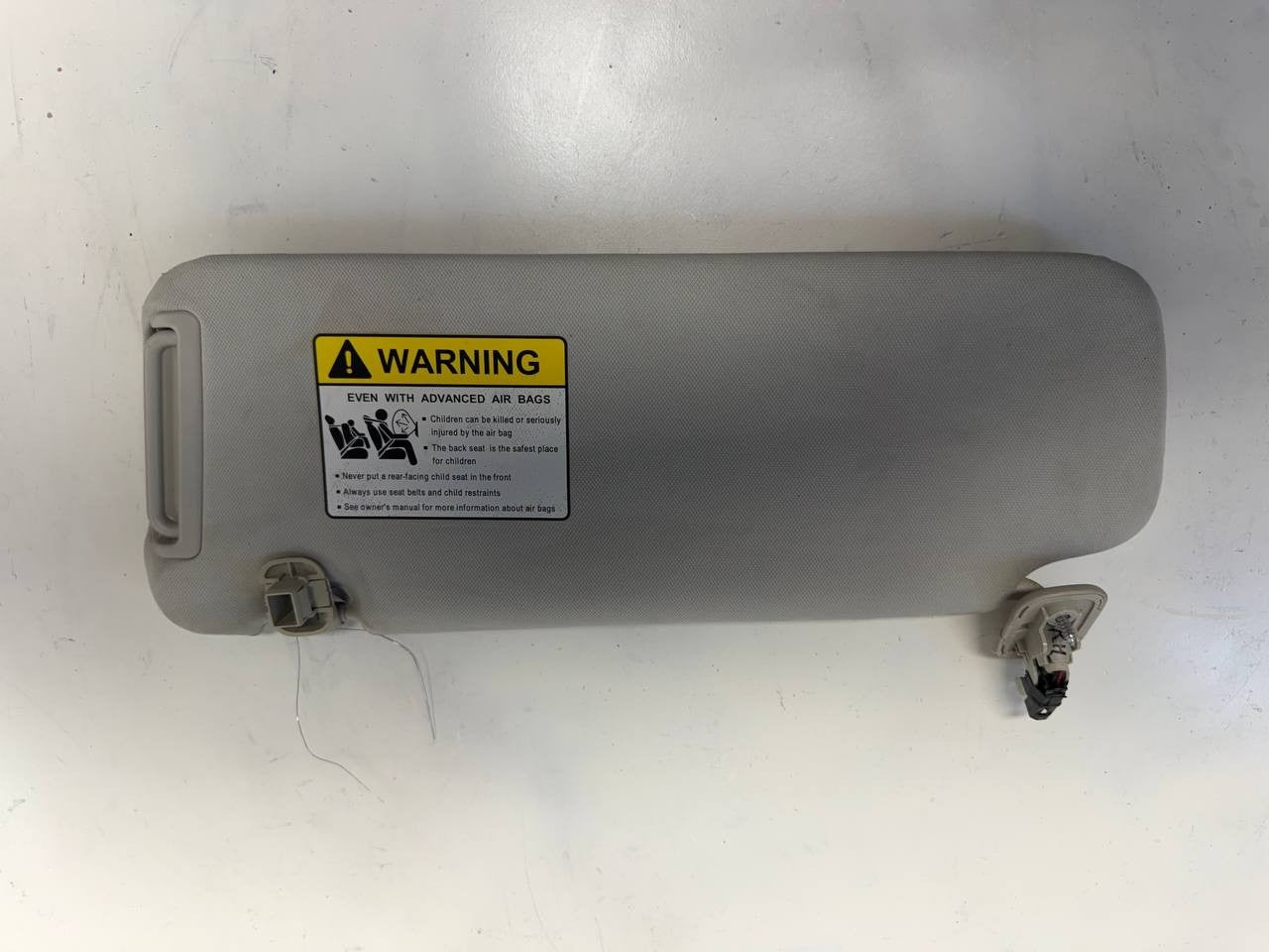 2012 Mazda cx-9 Passenger Right Sun Visor RH OEM Used