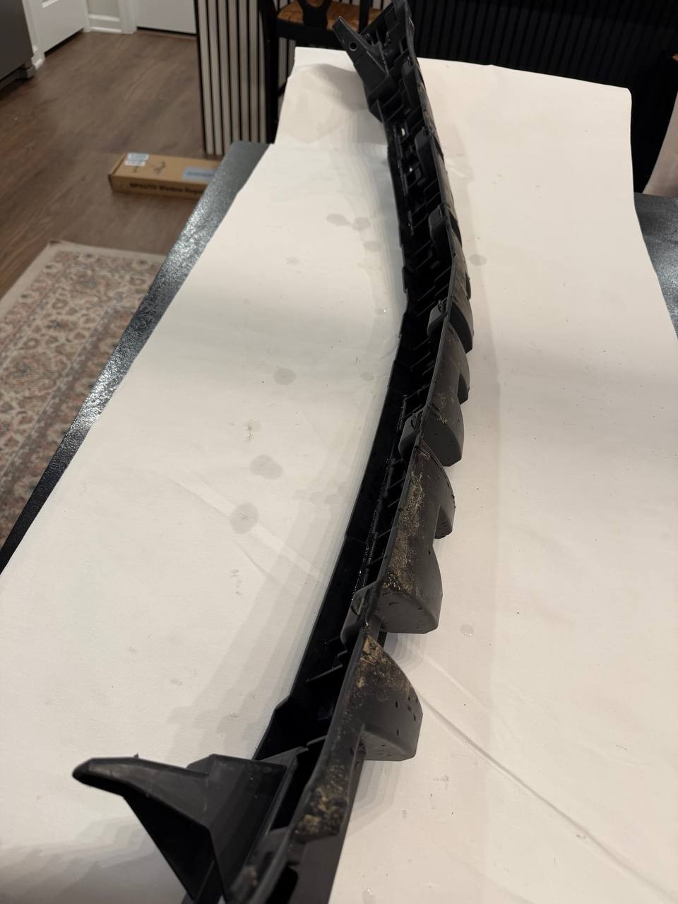Mercedes-Benz W204 Front Bumper Center Support A2048854665 OEM Used