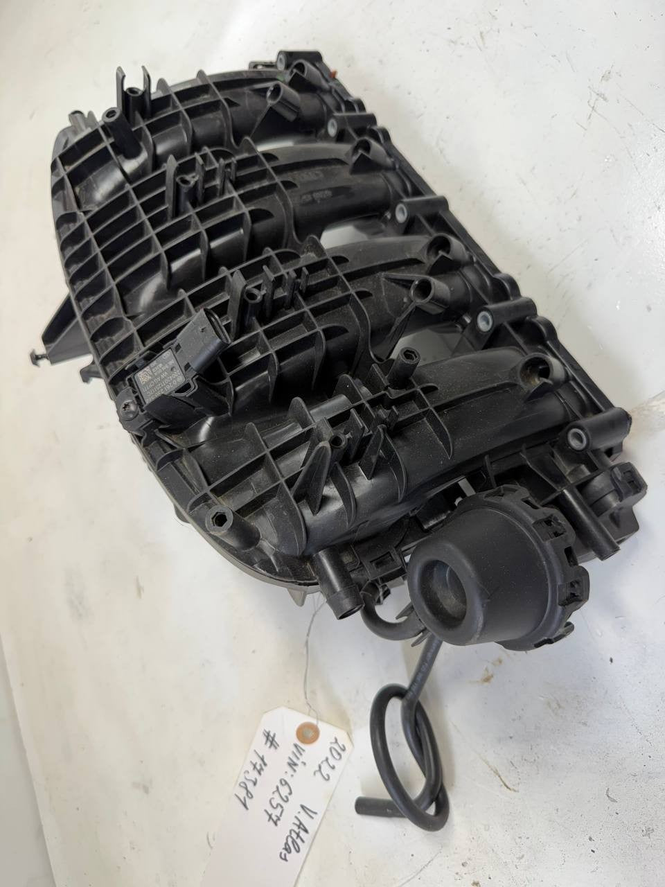 2022 Volkswagen Atlas Intake Manifold 06L133201 OEM Used