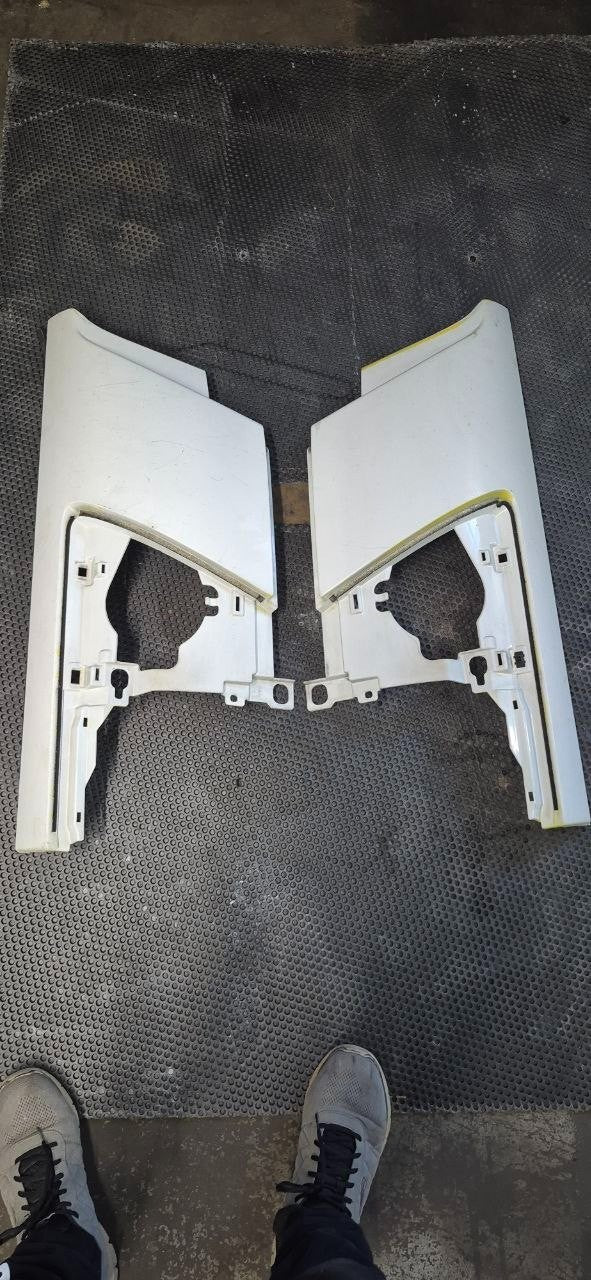 Isuzu Forward Front Corner Panel Set (L/R) 2007-2020