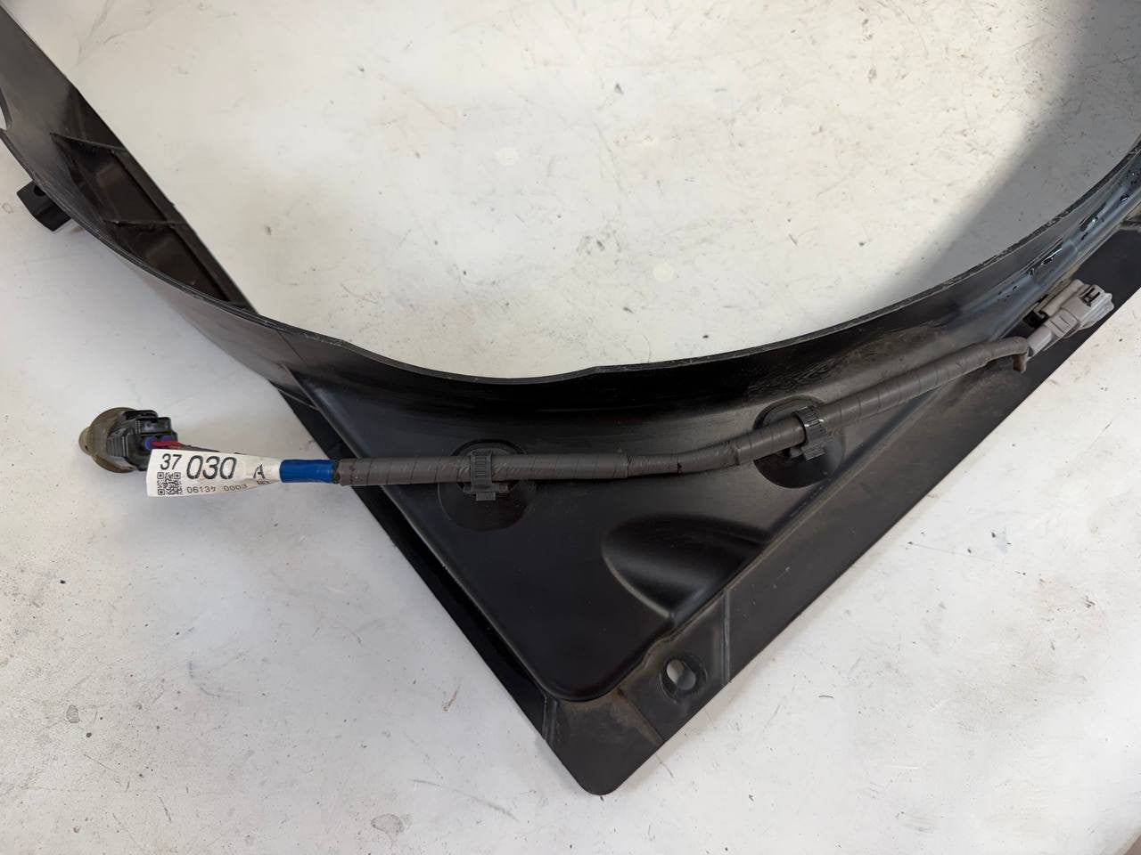 2019 Hino 155/195 Radiator Cooling Fan Shroud OEM w/ Wiring Harness OEM Used