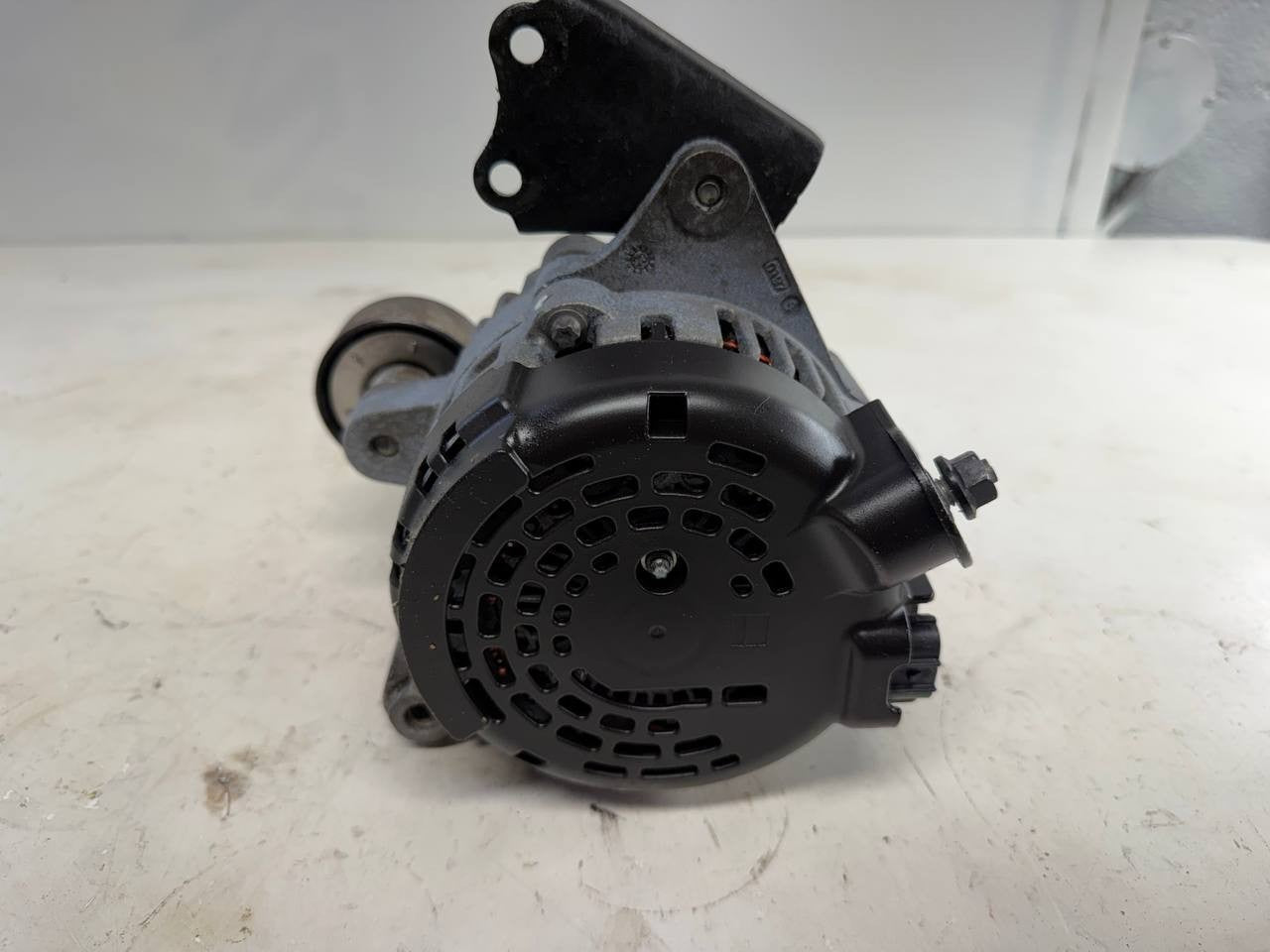 Kia Forte 2023 Alternator Generator 39100-3CYN2 OEM Used