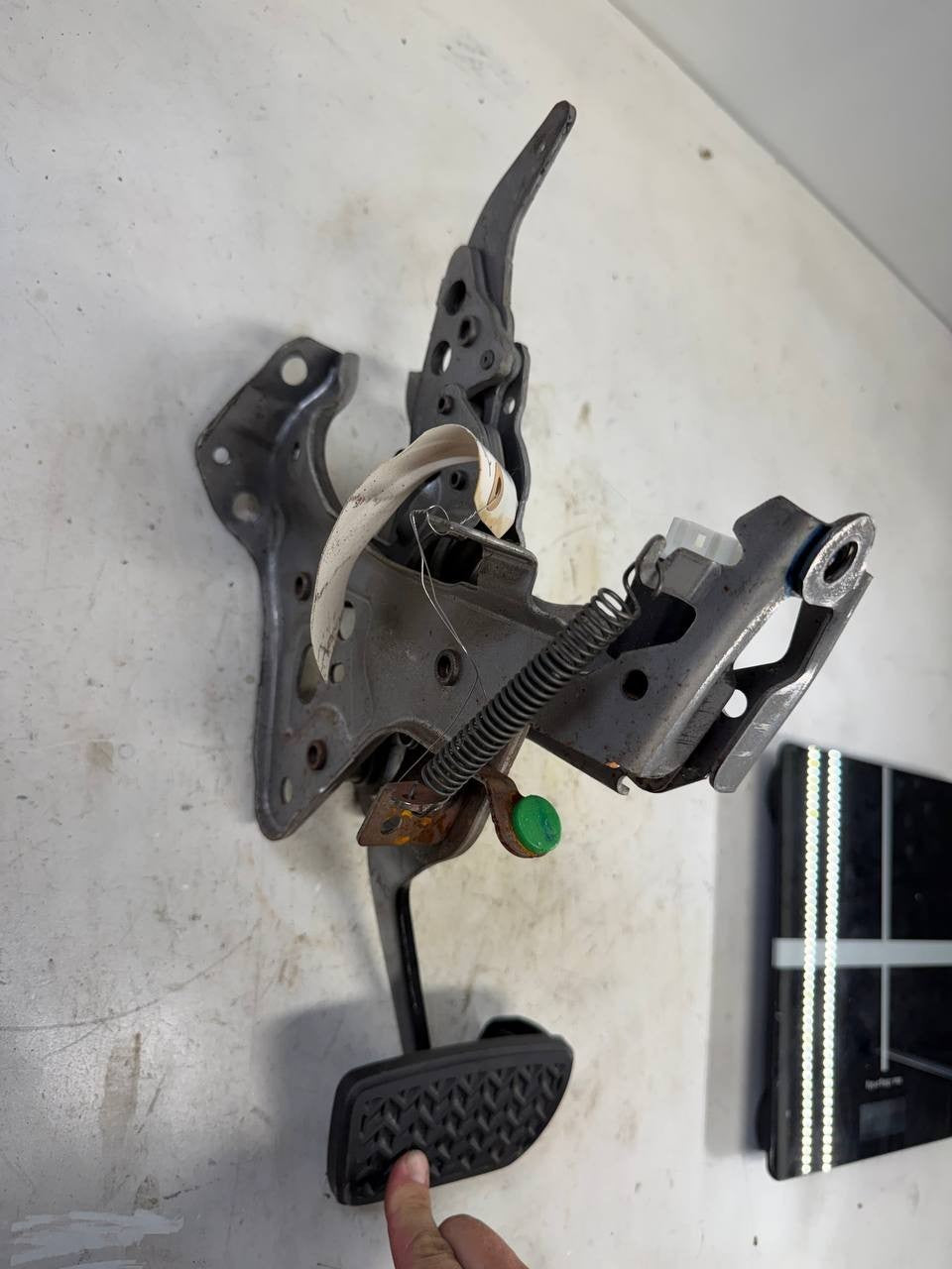 2019 Toyota Camry Brake Pedal Assembly OEM Used