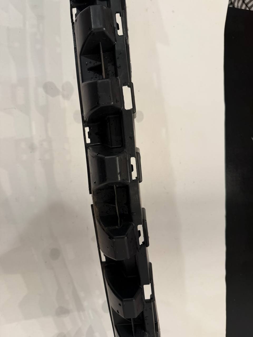 Mercedes-Benz W204 Front Bumper Center Support A2048854665 OEM Used