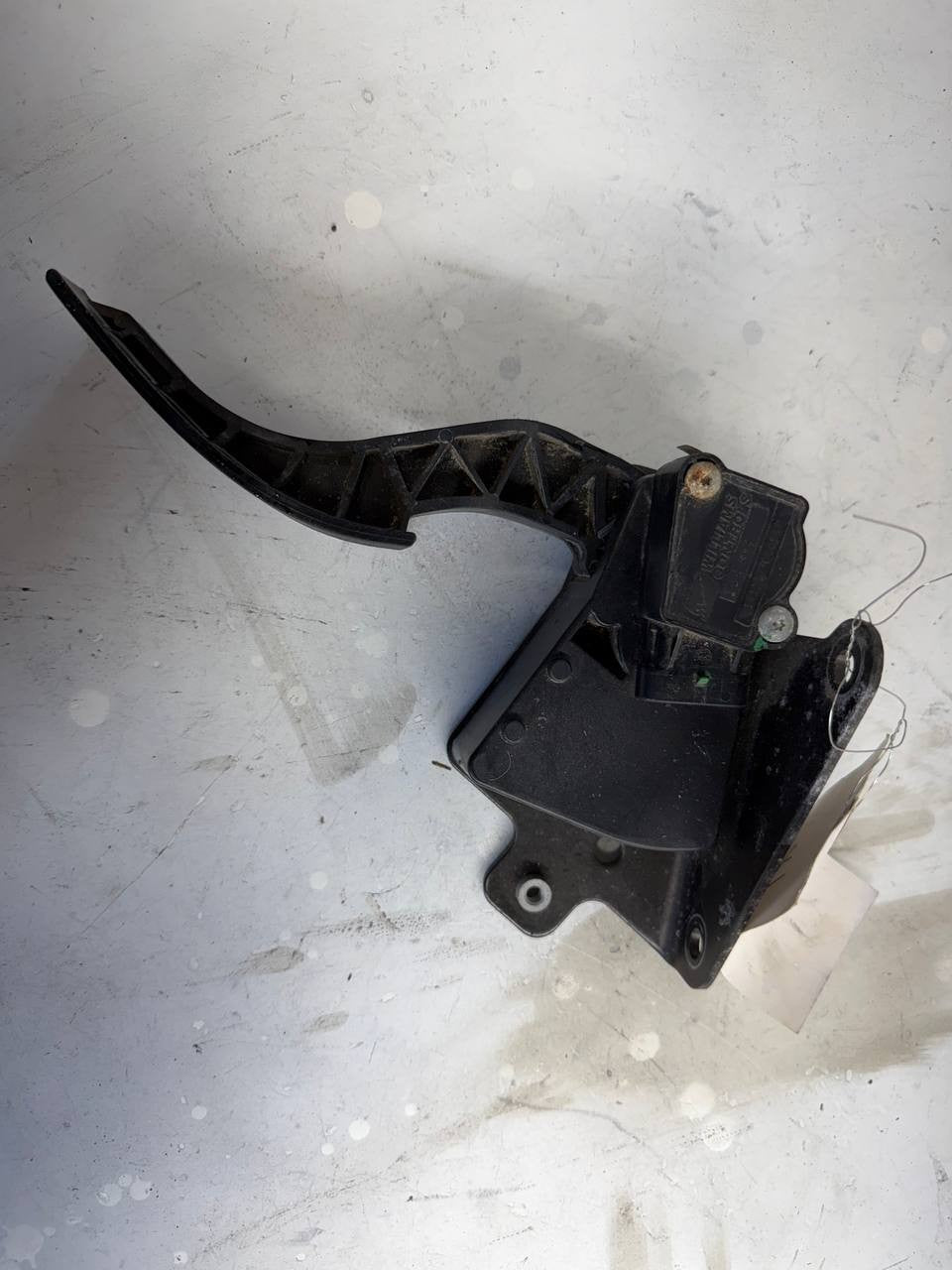 International Accelerator Gas Pedal Assembly 5020074 OEM Used