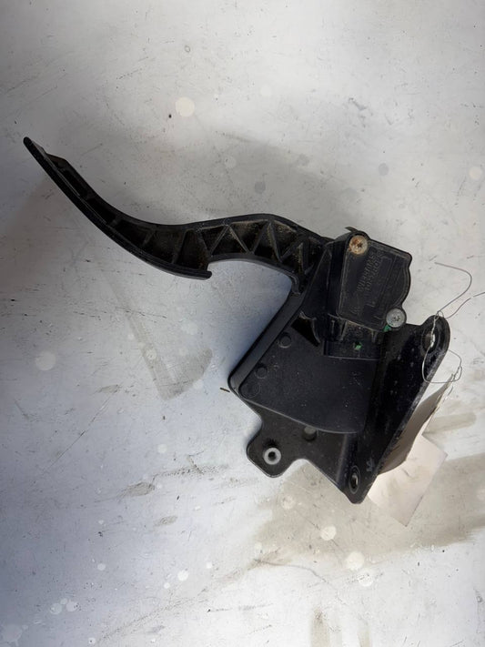 International Accelerator Gas Pedal Assembly 5020074 OEM Used