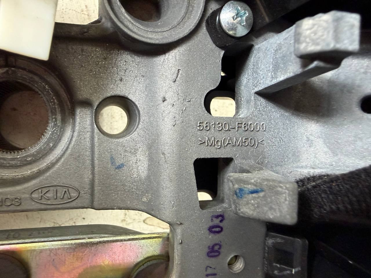 2017 Kia Cadenza Steering Wheel Assembly 56130F6000 OEM Used