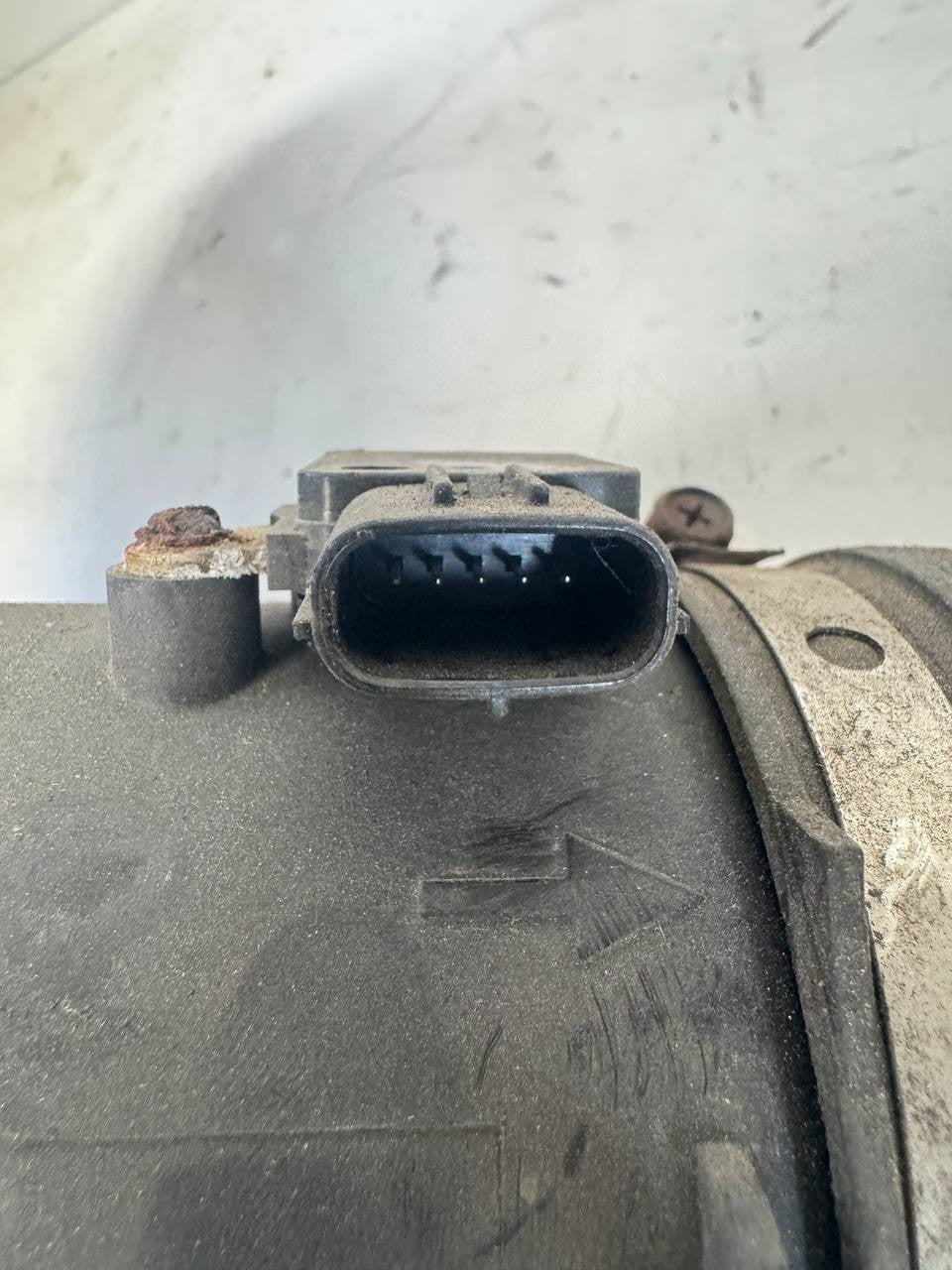 Hino 195 Air Intake Hose with Mass Air Flow Sensor 170307873 OEM Used
