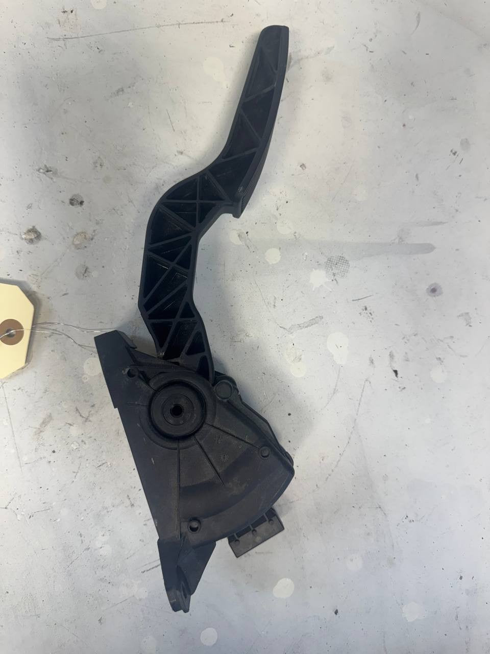 2010-12 Chevrolet Accelerator Gas Pedal Assembly with Position Sensor 20844306