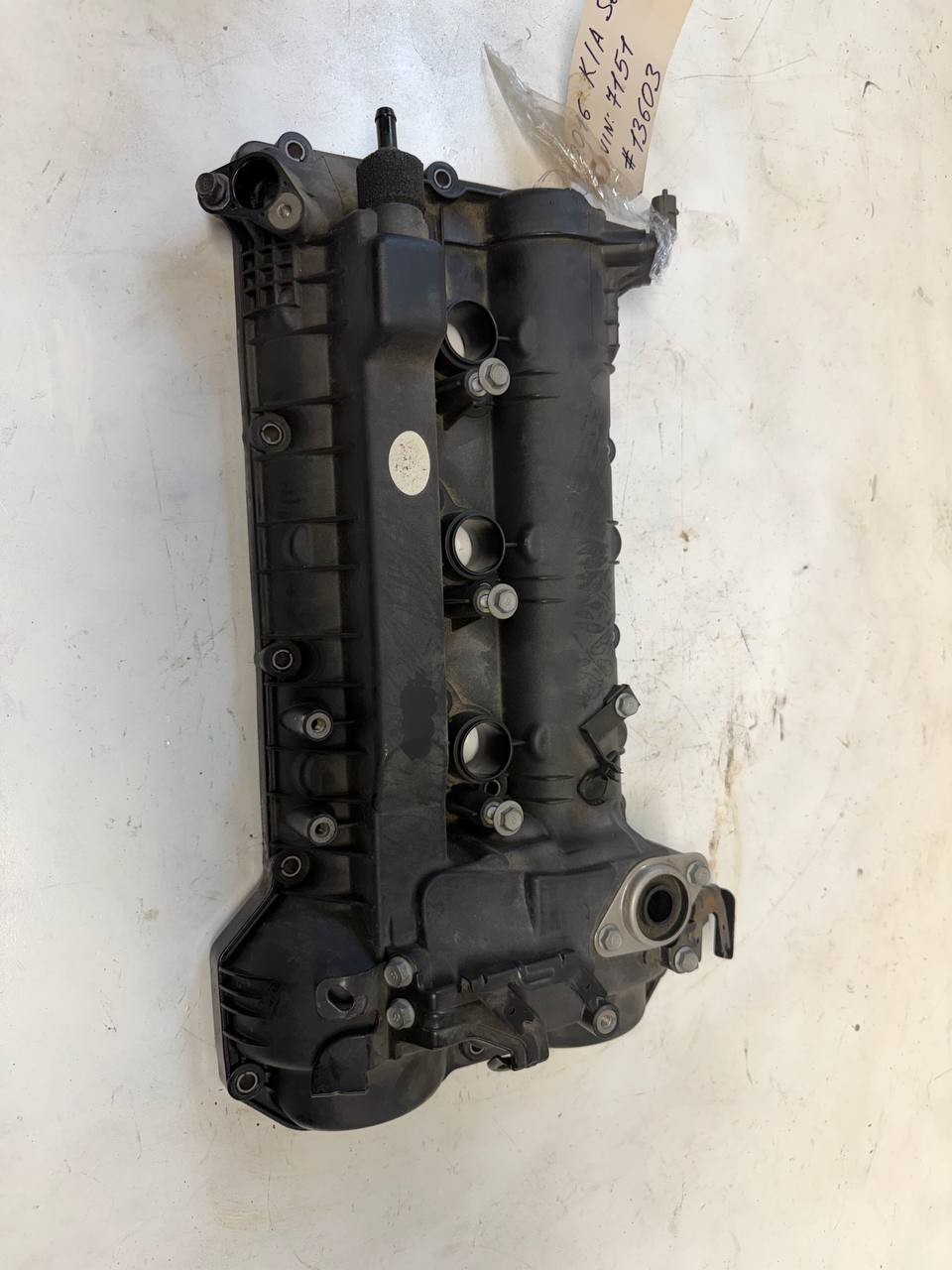 2016 Kia Sedona Right Valve Cover 22420-3CGA0 OEM Used