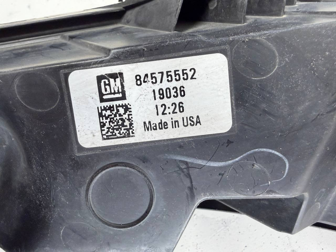 2019 Chevy Malibu OEM Passenger Right Bumper Light ID 84843550 Fits 2019-2024