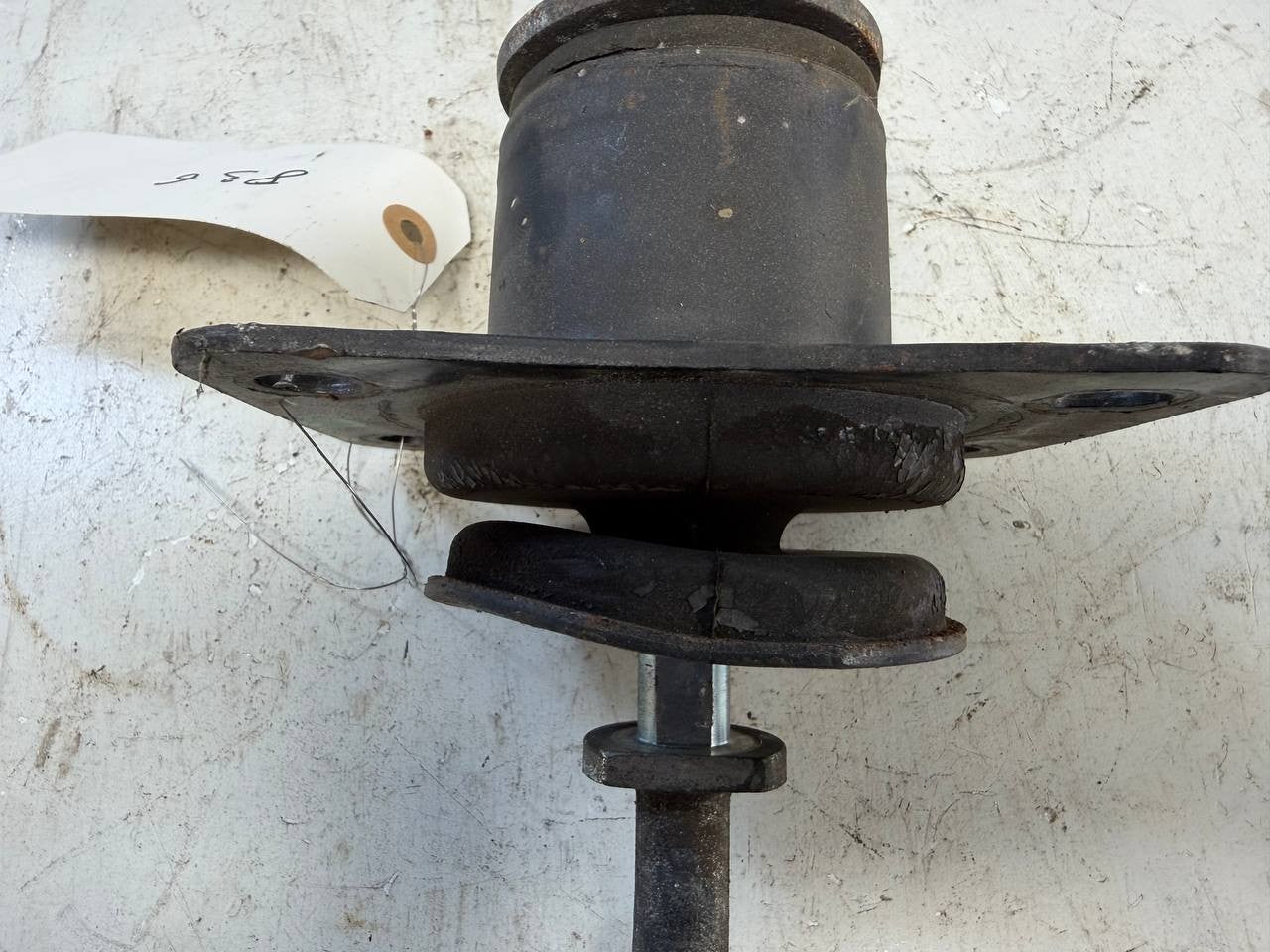Hino Truck Cab Mount Rubber Bushing with Hook Bracket OEM Used