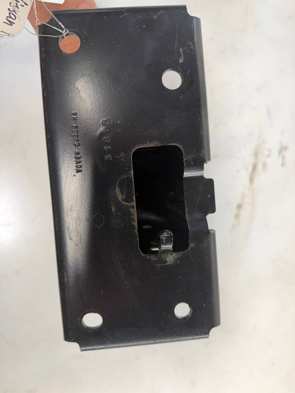 2019 Nissan Rogue Front Bumper Support Bracket RH 622104BA0A OEM Used