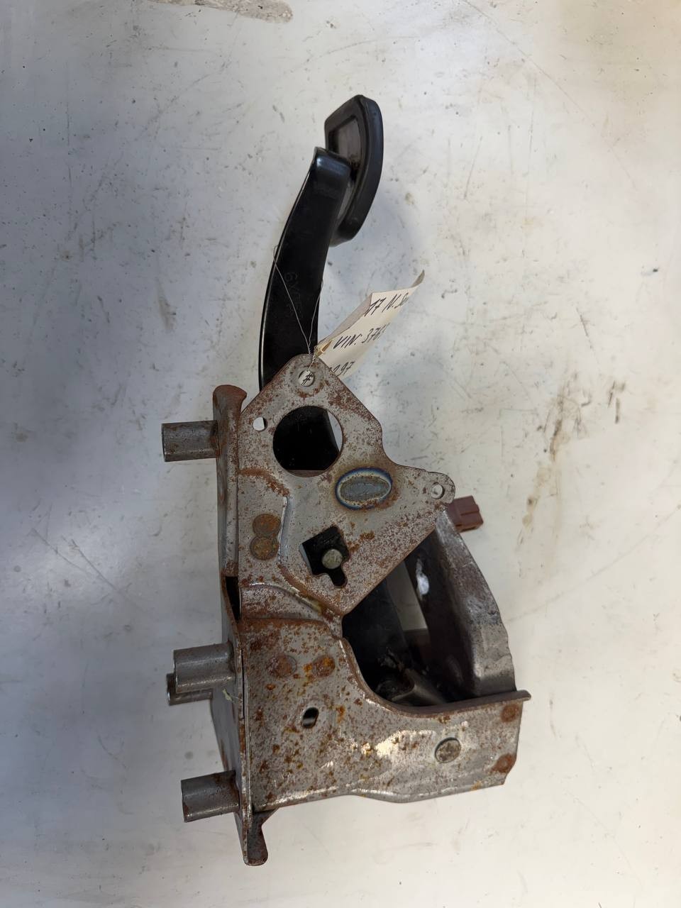 2017 Nissan Sentra Brake Pedal Assembly OEM Used