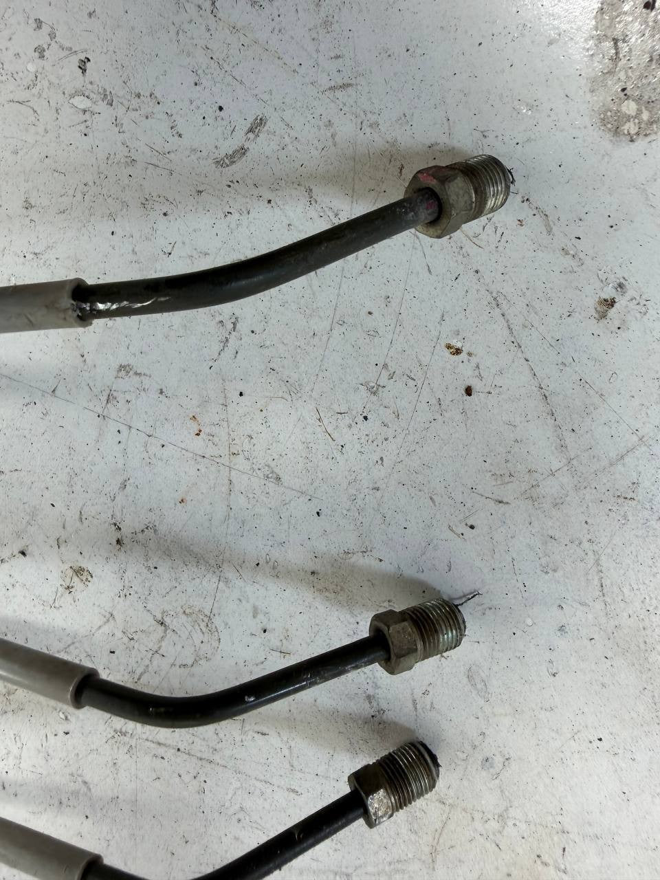 Isuzu NPR Brake Vacuum Lines Set 6pcs OEM Used