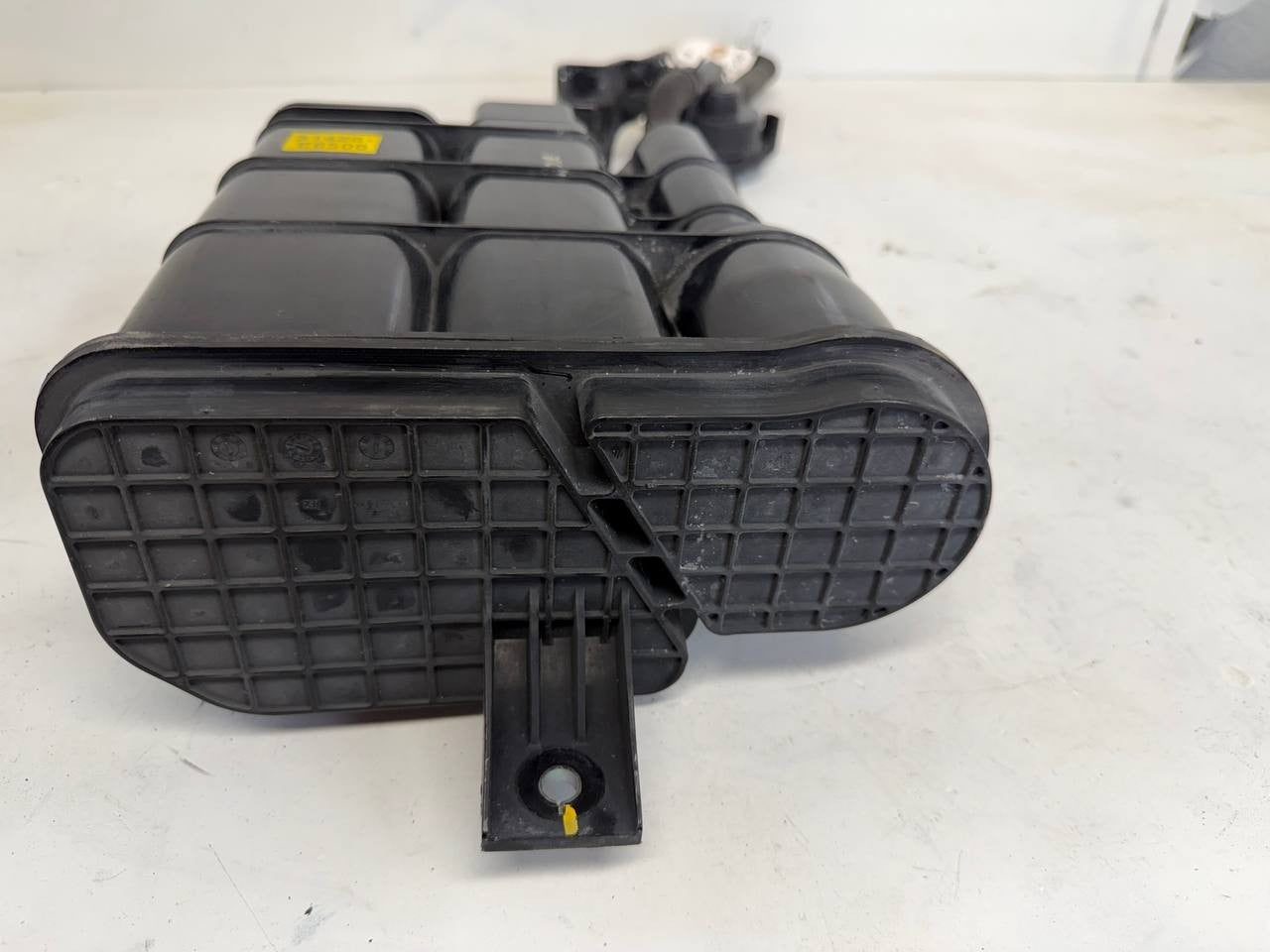 2016-19 Hyundai Sonata Hybrid EVAP Charcoal Canister Vapor Assembly 31420-E6500