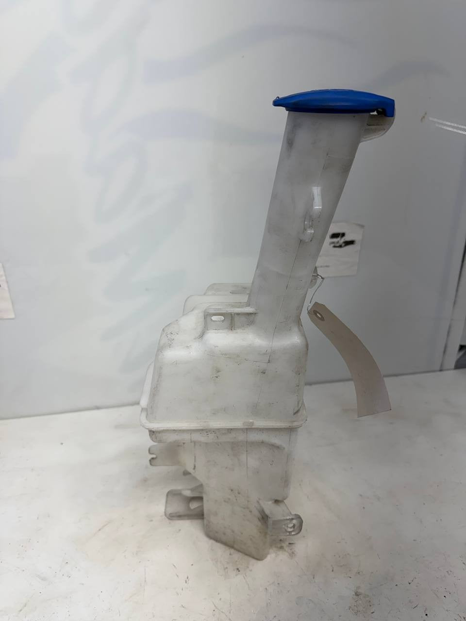 Kia Sedona 2016 Windshield Washer Fluid Reservoir Tank 98610A9000 OEM Used