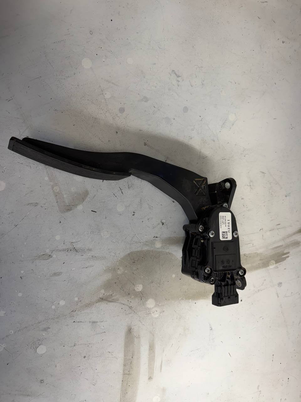 Isuzu NPR Gas Accelerator Pedal Assembly 8976711520 OEM Used