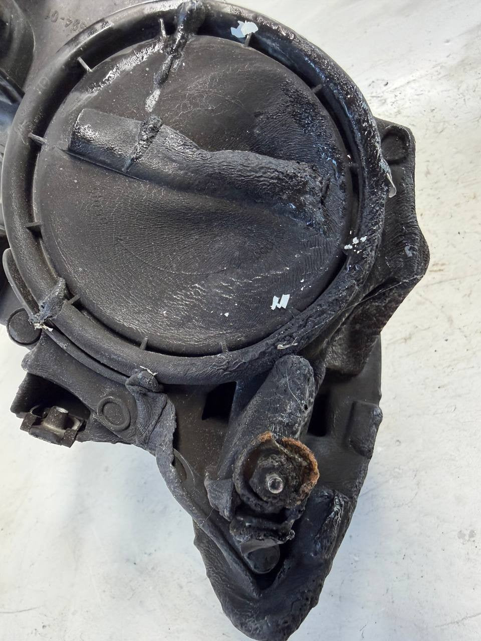 2015 VW Tiguan Left Driver Side Headlight Headlamp Assembly OEM LH Used